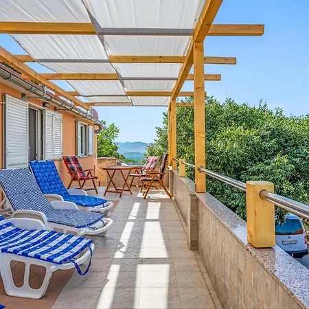 Ferienhaus Awesome In With Wifi Grebaštica