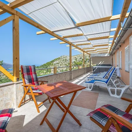 Holiday home Awesome In With Wifi