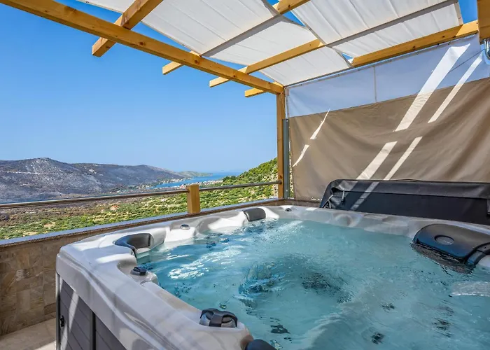 Holiday home Awesome In With Wifi Grebastica