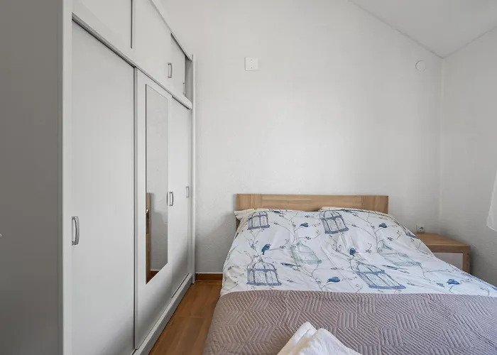 Holiday home Awesome In With Wifi Grebastica